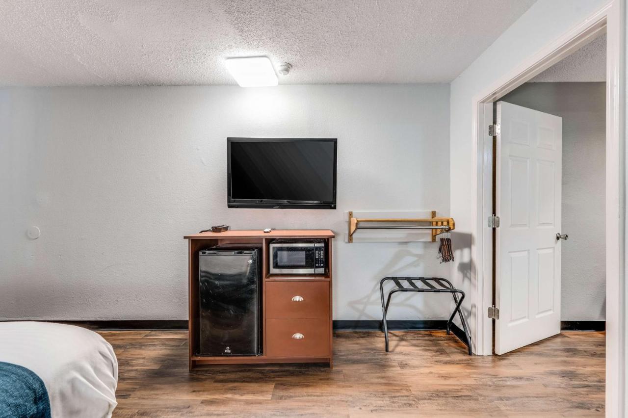 Motel 6-Tupelo, Ms - Downtown المظهر الخارجي الصورة