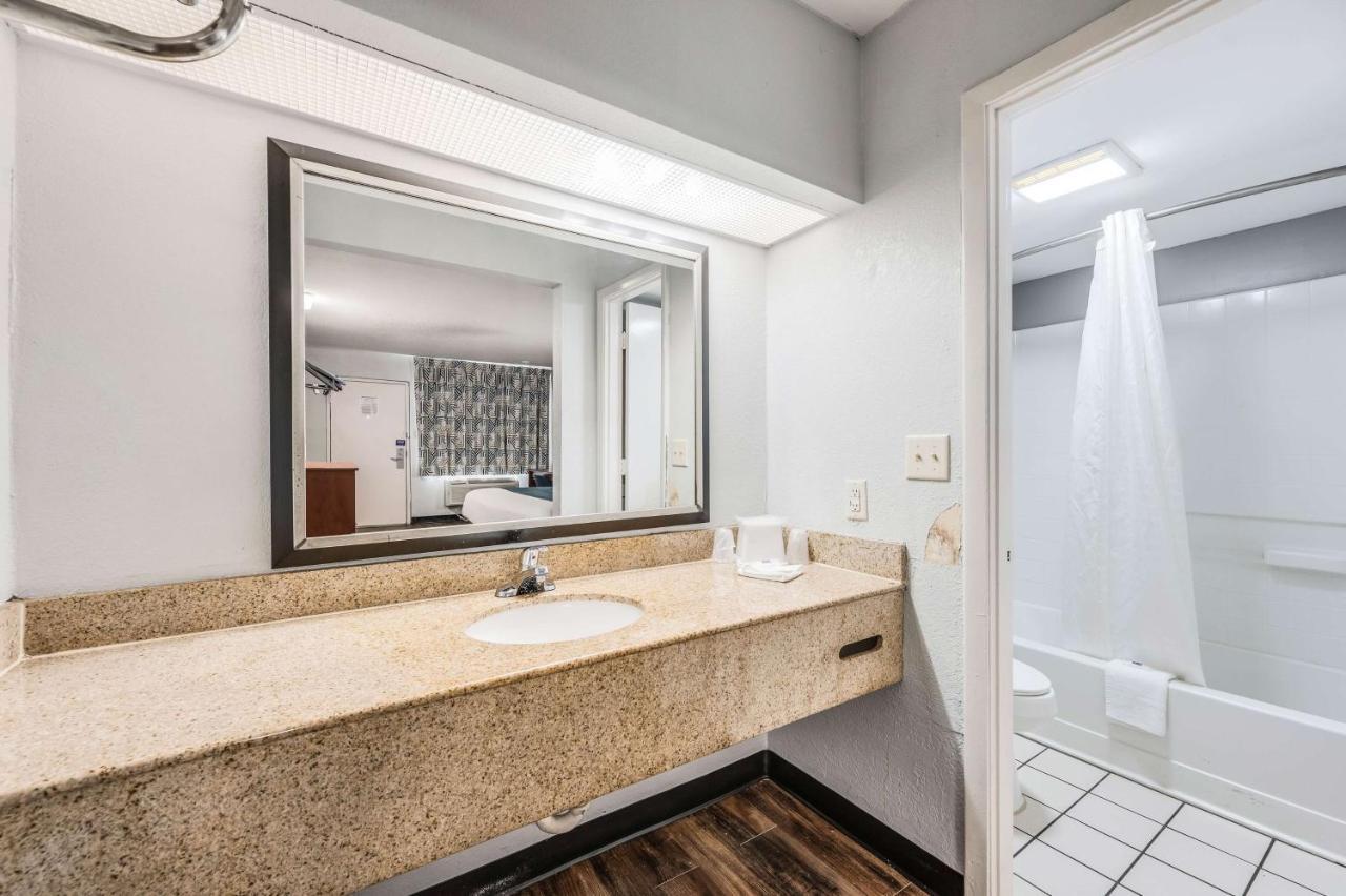 Motel 6-Tupelo, Ms - Downtown المظهر الخارجي الصورة